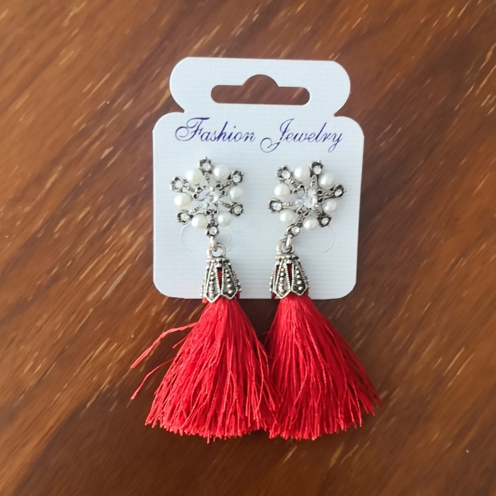 Assorted Earrings - Picture 2 of 8